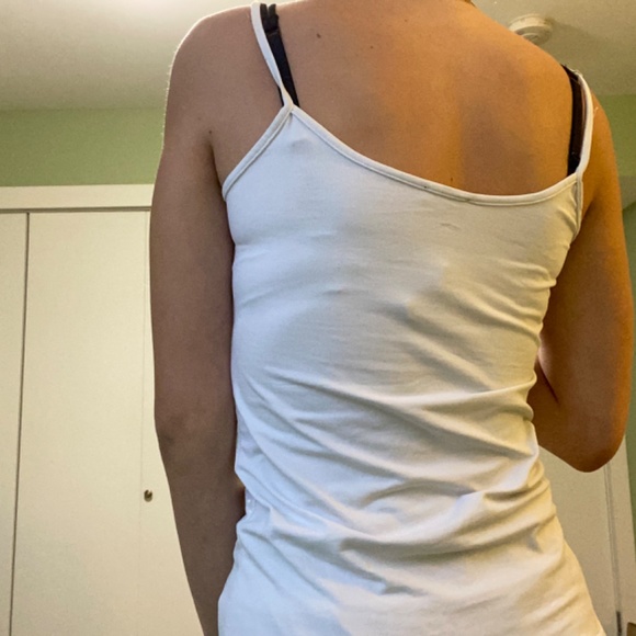 basic  white top - Picture 3 of 7